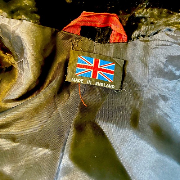 Vintage 1960s black faux-fur cuffed coat, size medium, made in England - Picture 4 of 5